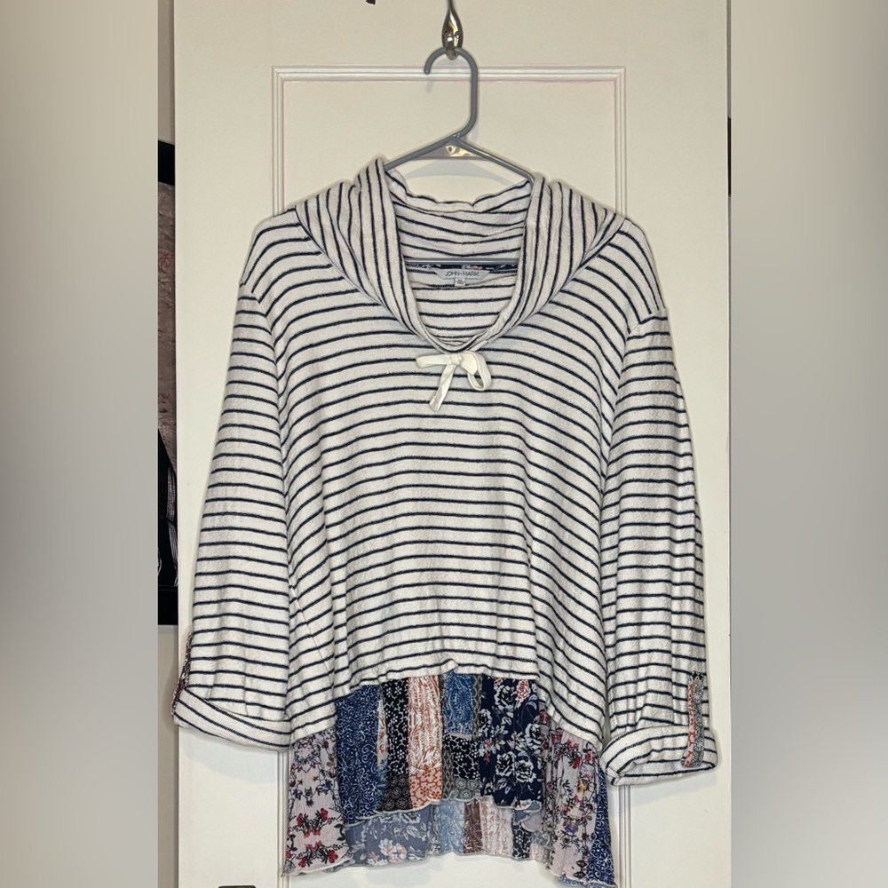 John Mark pullover sweater  XL Cream and Black Striped $119